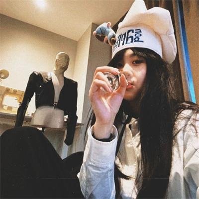 穿成三个反派儿子的锦鲤娘